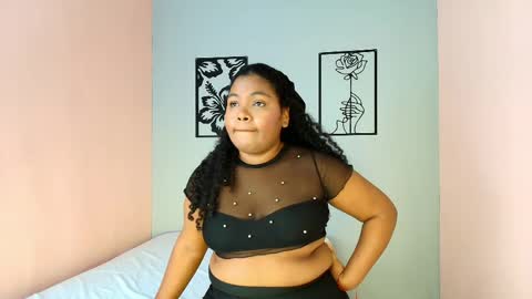 lexi_lovee_ online show from 04/22/26, 05:03