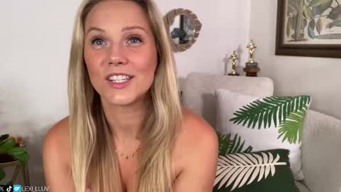 Lexi online show from 10/11/25, 05:28
