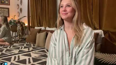 Snapshot of lexi_luv chatting on 02/15/26, 07:51 Lexi online show from 02/15/26, 07:51