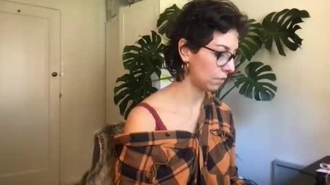 Snapshot of lexi_purr chatting on 06/05/26, 02:51 Lexi Purr online show from 06/05/26, 02:51