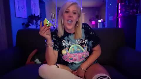 Lexi online show from 12/16/25, 04:17