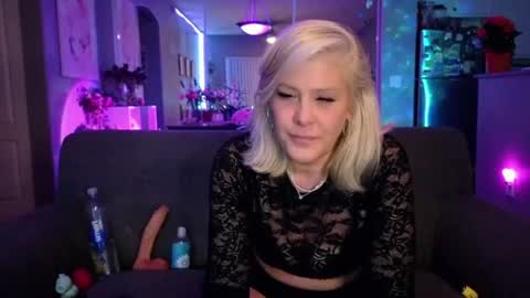 Snapshot of lexi_shocker chatting on 06/17/26, 07:33 Lexi online show from 06/17/26, 07:33
