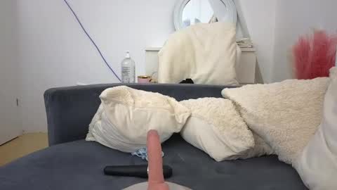 Snapshot of lexi_u_ chatting on 12/31/24, 08:04 LEXXY online show from 12/31/24, 08:04