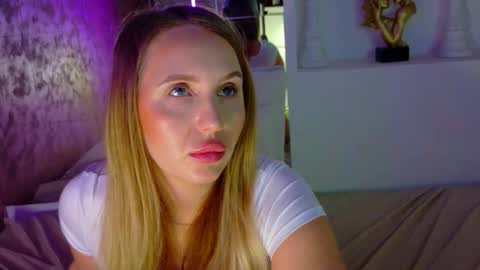 LEXXY online show from 12/17/25, 05:35