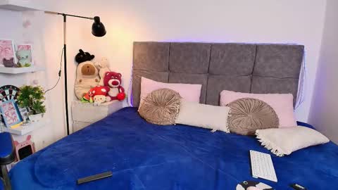 Lixie And Nte online show from 09/30/25, 03:11