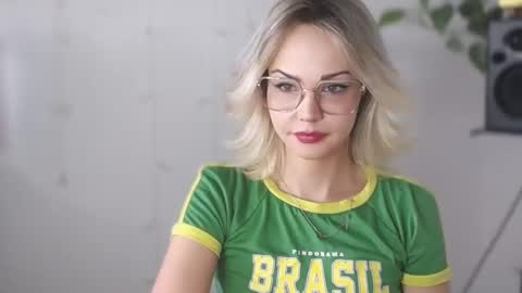 Lexie online show from 01/09/25, 11:03