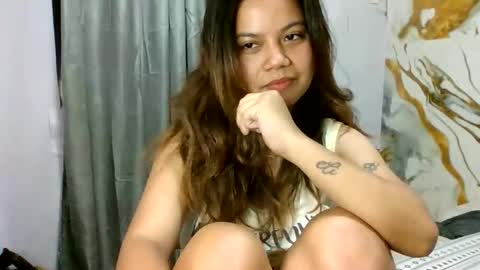 Snapshot of lexielar chatting on 04/20/26, 05:59 LEXIE online show from 04/20/26, 05:59