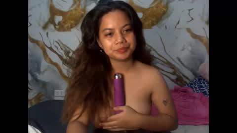 Snapshot of lexielar chatting on 05/19/26, 01:39 LEXIE online show from 05/19/26, 01:39