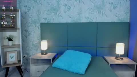 Lexie Thompson  online show from 10/22/25, 12:05