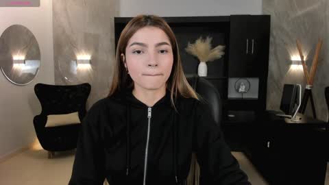 Lexie  online show from 12/30/24, 07:53