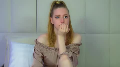 Lexi online show from 11/21/25, 06:23