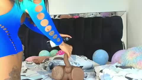 lexiross1 online show from 03/01/25, 03:05