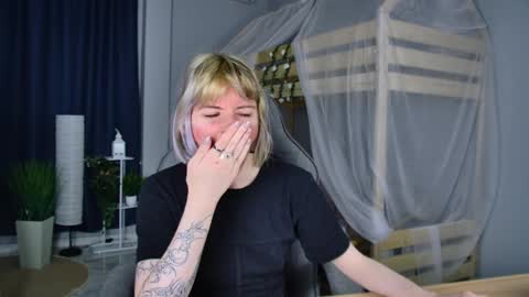 Snapshot of lexiwenford chatting on 05/19/26, 02:29 Lexi Wenford NO NUDE GODDESS online show from 05/19/26, 02:29
