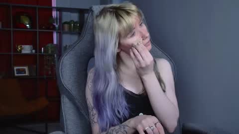 Snapshot of lexiwenford chatting on 05/25/26, 02:39 Lexi Wenford NO NUDE GODDESS online show from 05/25/26, 02:39