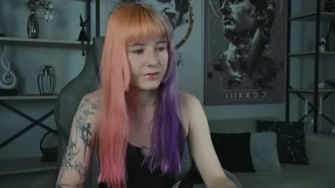 Snapshot of lexiwenford chatting on 07/19/26, 05:11 Lexi Wenford NO NUDE GODDESS online show from 07/19/26, 05:11