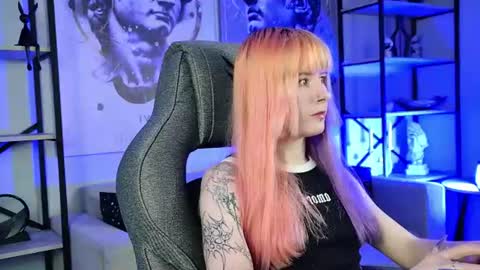 Snapshot of lexiwenford chatting on 07/24/26, 05:05 Lexi Wenford NO NUDE GODDESS online show from 07/24/26, 05:05