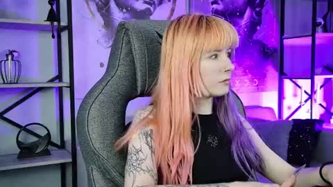 Snapshot of lexiwenford chatting on 07/26/26, 05:15 Lexi Wenford NO NUDE GODDESS online show from 07/26/26, 05:15