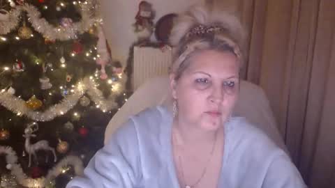 Hannah online show from 12/14/25, 09:08