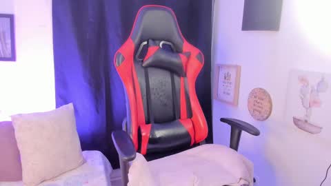 Snapshot of lexy_evanss chatting on 09/14/25, 04:00 Lex online show from 09/14/25, 04:00