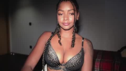 Snapshot of lexy_squirt_queen chatting on 06/25/26, 07:18 LEXY - Independent account online show from 06/25/26, 07:18