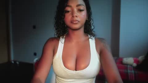 Snapshot of lexy_squirt_queen chatting on 07/13/26, 02:09 LEXY - Independent account online show from 07/13/26, 02:09