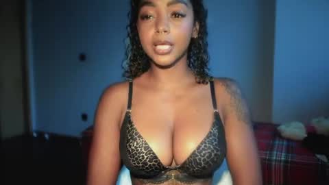 Snapshot of lexy_squirt_queen chatting on 07/15/26, 12:43 LEXY - Independent account online show from 07/15/26, 12:43