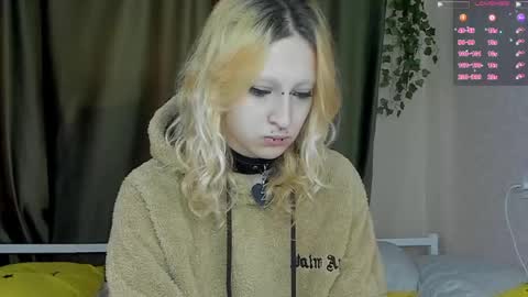 Snapshot of lexy_woorhez chatting on 05/14/26, 11:17 Lexy online show from 05/14/26, 11:17
