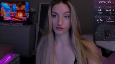 Lexy online show from 12/08/24, 10:47