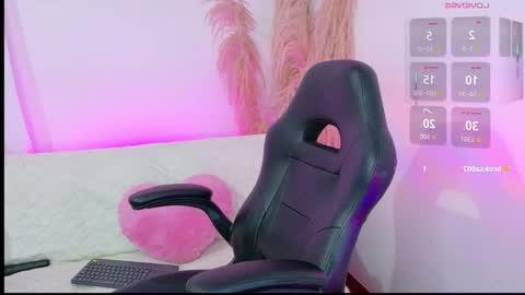 Snapshot of leydy0812_ chatting on 10/16/25, 09:21 Leydy online show from 10/16/25, 09:21