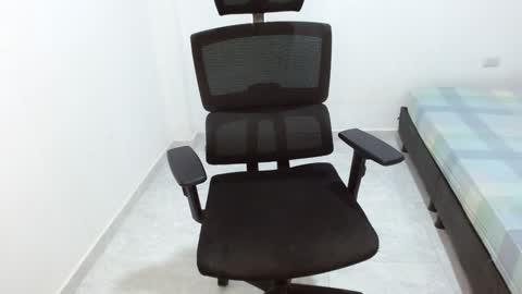 Snapshot of leydy_day chatting on 01/29/25, 10:43 leydy_day online show from 01/29/25, 10:43