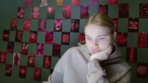 Leyla online show from 09/30/25, 06:40