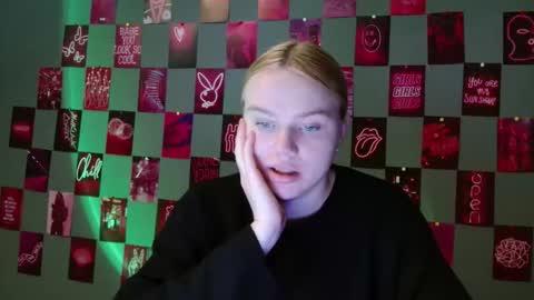 Leyla online show from 10/01/25, 06:41