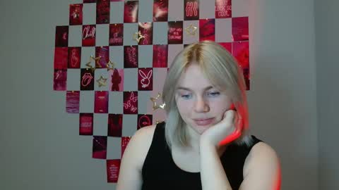 Leyla online show from 11/25/25, 07:08