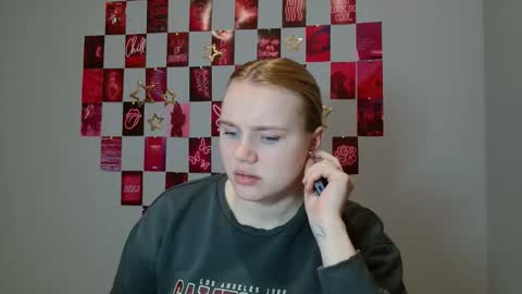 Leyla online show from 12/05/25, 07:06