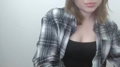 Leyla online show from 04/27/26, 06:00