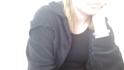 Leyla online show from 05/06/26, 05:46