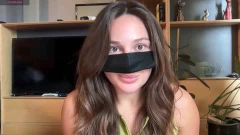 Leyla online show from 10/05/25, 05:28