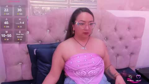 Leyla smithh online show from 09/20/25, 12:17