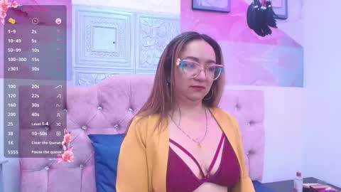 Leyla smithh online show from 10/01/25, 12:22