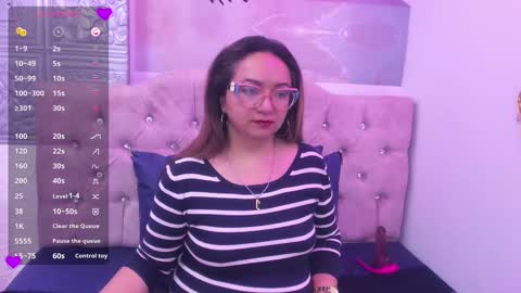 Leyla smithh online show from 10/18/25, 12:17