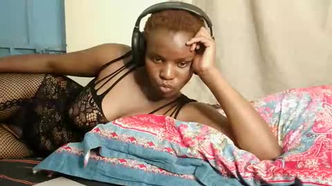 leylacuty13 online show from 04/16/26, 09:39