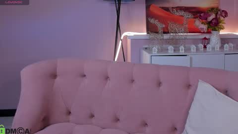 leylamirage online show from 02/15/26, 04:09