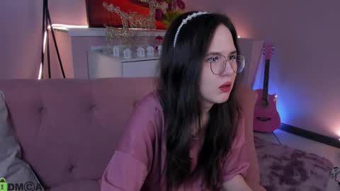 leylamirage online show from 02/26/26, 12:15