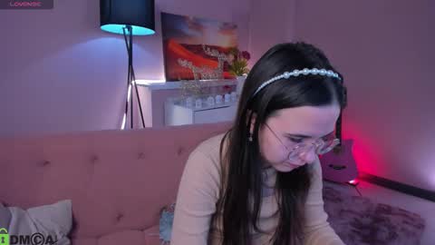 leylamirage online show from 03/01/26, 12:18