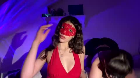 Leyla and Mia online show from 02/13/26, 04:36