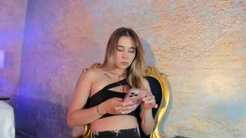 LEZY online show from 12/03/25, 07:45