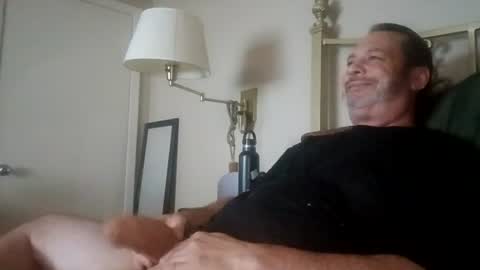 Snapshot of lgck12in chatting on 06/24/26, 04:33 C2bme online show from 06/24/26, 04:33