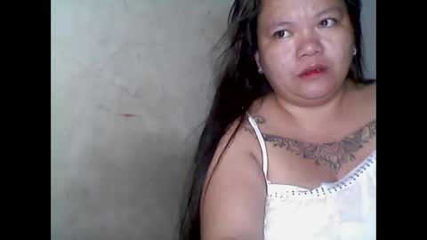 Snapshot of lhiannash33 chatting on 11/06/25, 10:10 lhiannash33 online show from 11/06/25, 10:10