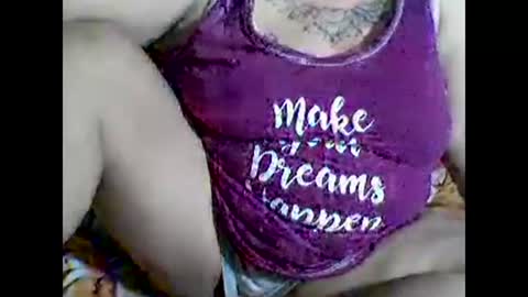 Snapshot of lhiannash33 chatting on 11/23/25, 05:13 lhiannash33 online show from 11/23/25, 05:13