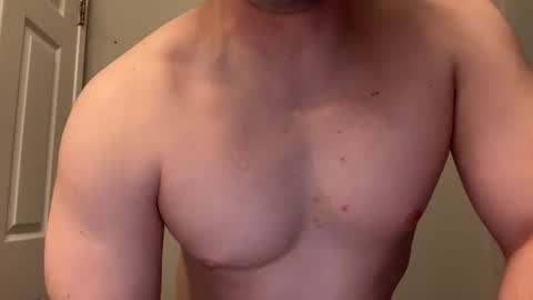 Snapshot of lhotboyl chatting on 02/18/26, 12:39 lhotboyl online show from 02/18/26, 12:39